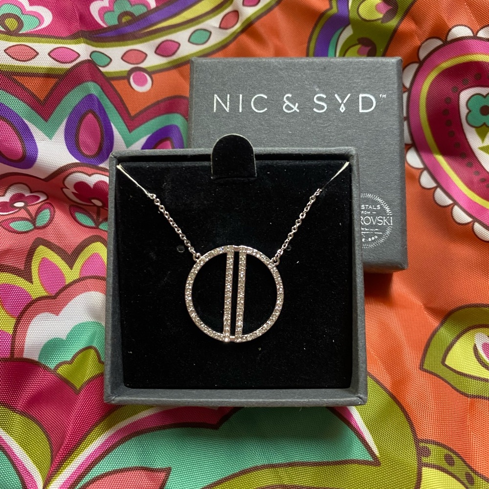 Nic & Syd necklace made with Swarovski crystals